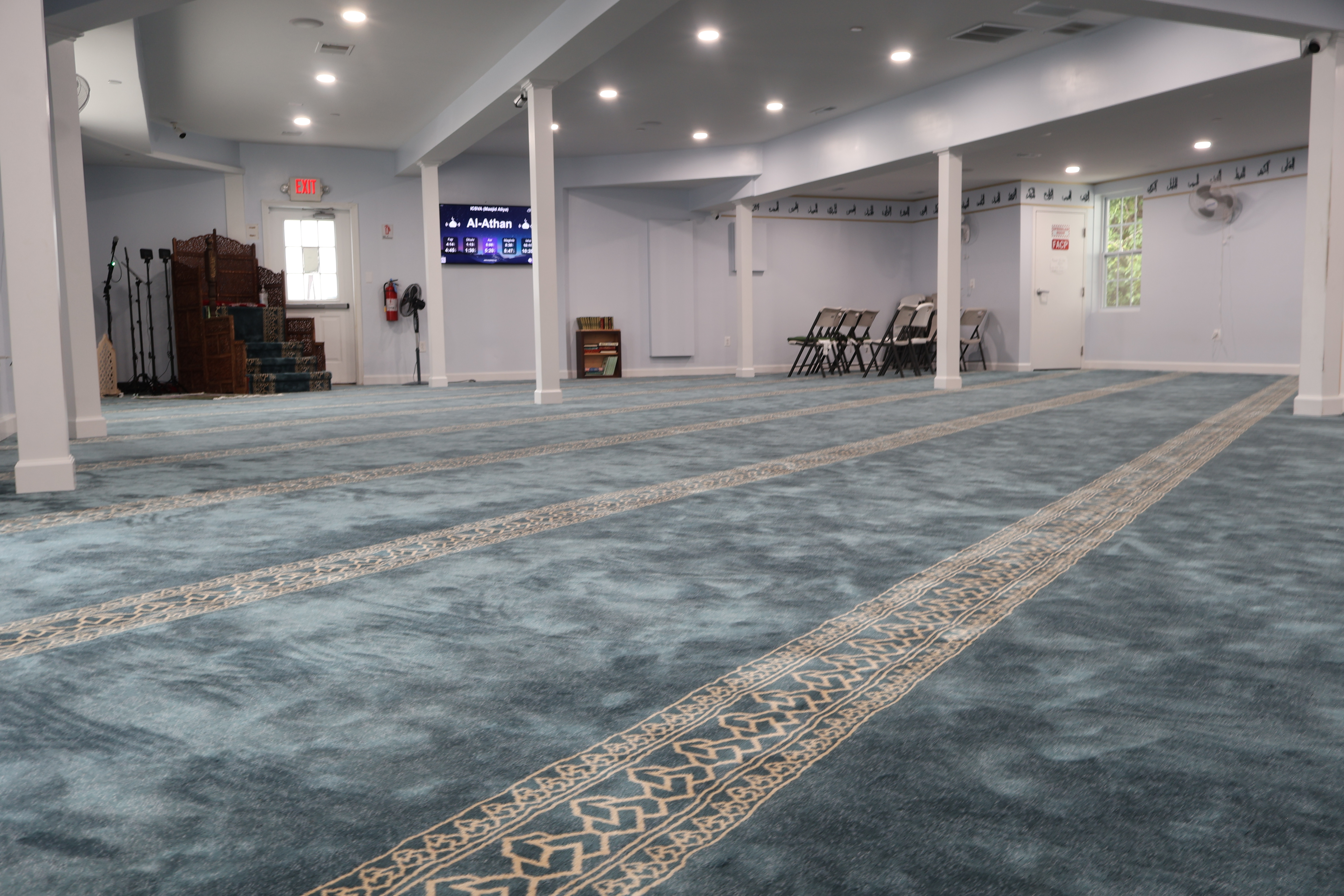 Masjid Aliya prayer hall interior